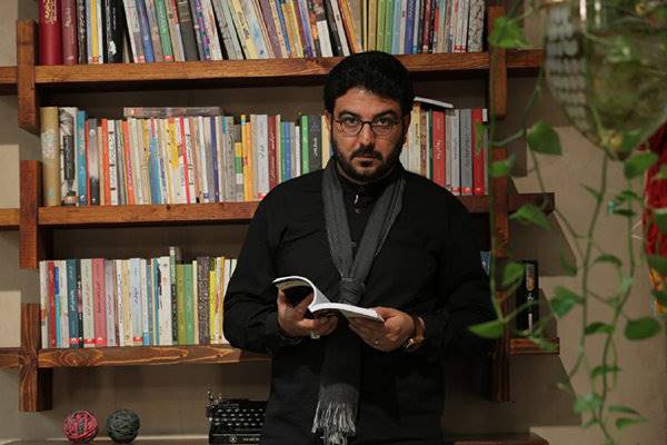 حسرت حامد عسگری برای از دست رفتن کتابخانه پدری در زلزله