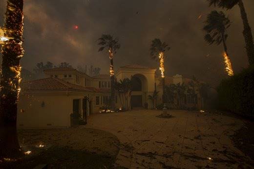 همه‌چیز درباره آتش‌سوزی مرگ‌بار کالیفرنیا
