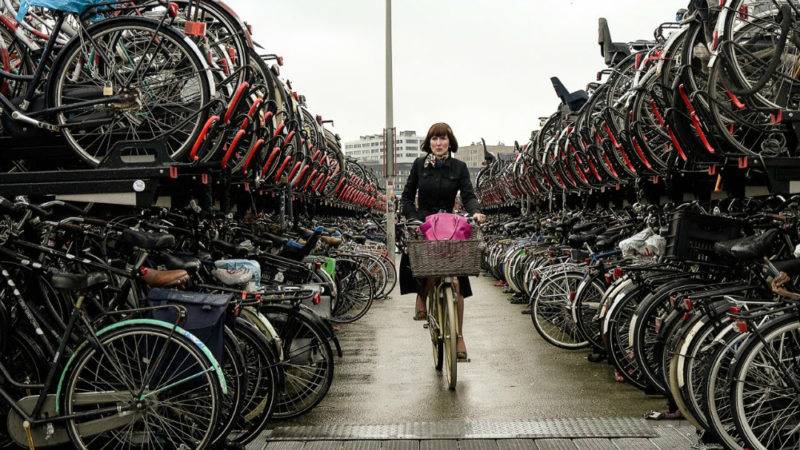 پلان؛ آمستردام چگونه به بهشت دوچرخه سواران تبدیل شد؟
