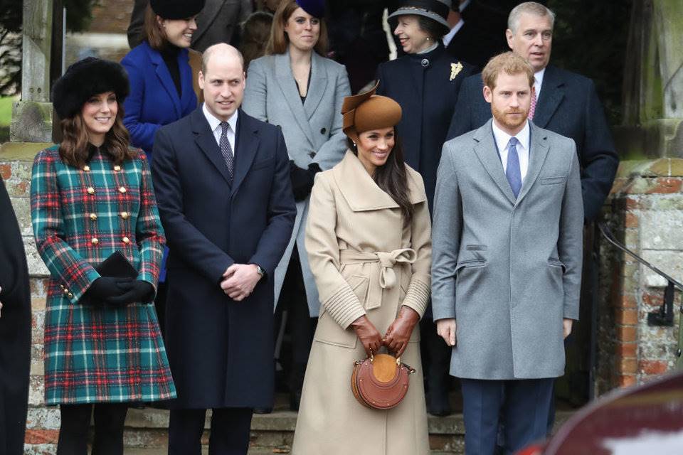 رسم عجیب خانواده سلطنتی انگلیس در روز کریسمس