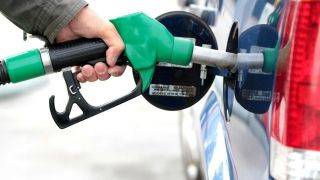 احتمال تخصیص سهمیه بنزین به همه خانوارها