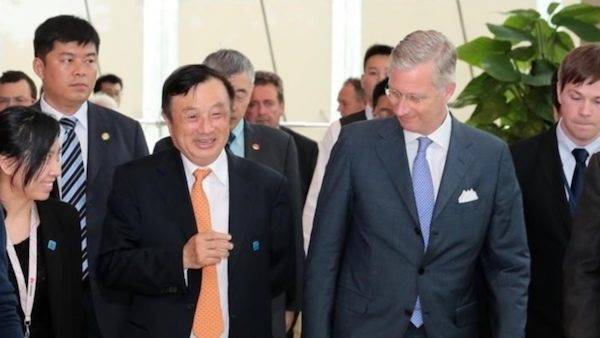 تصویری از رن ژنگفی و پادشاه بلژیک در دفتر هواوی واقع در شنژن