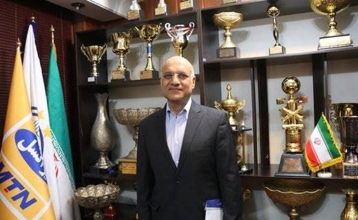 راه‌کار مدیرعامل استقلال برای فیکس شدن حسین حسینی