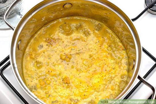 سوپ انار؛ پیش غذای مخصوص یلدا