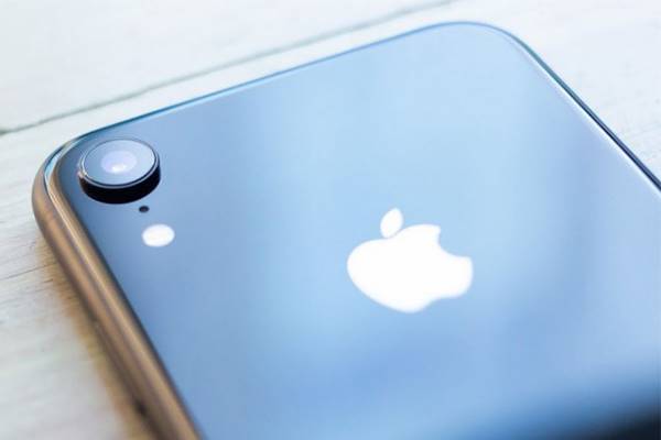 آپدیت جدید iOS اینترنت LTE آیفون‌ها را دچار مشکل می‌کند