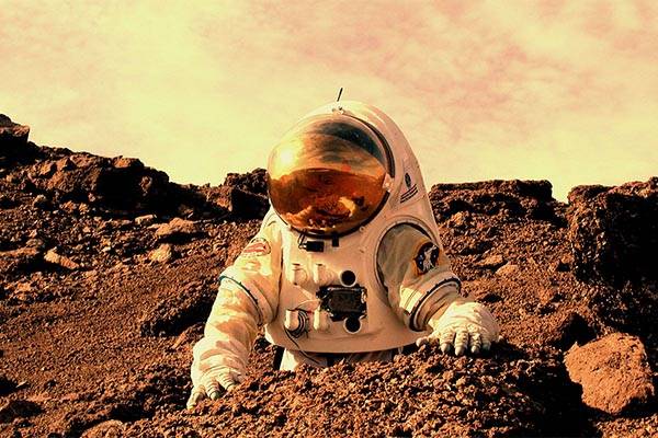 فضانورد سابق ناسا: سفر انسان به سیاره مریخ احمقانه است