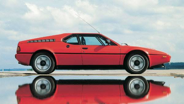 How a Lamborghini mistake nearly killed the BMW M1 (1)