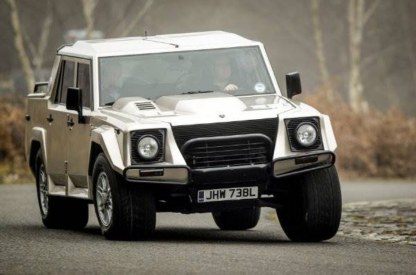 Lamborghini LM002