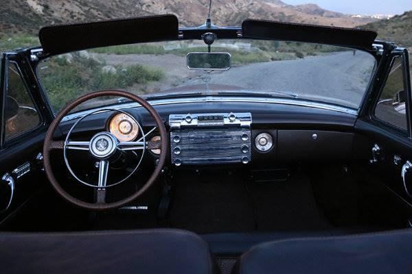 1950_Buick_Roadmaster_Convertible_ICON_Derelict_interior