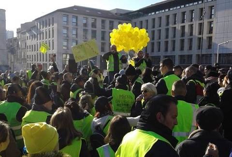 هفتمین هفته متوالی اعتراضات در فرانسه با خشونت همراه شد