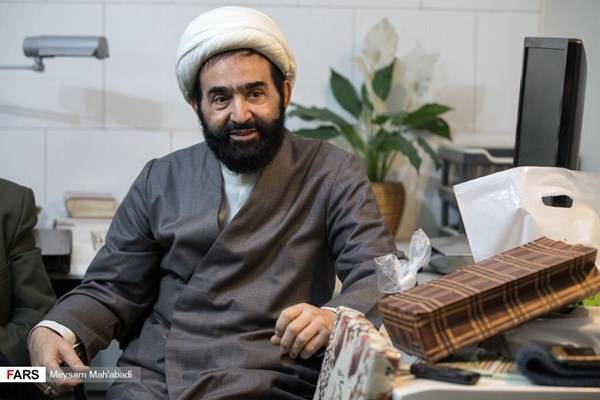 انگشتر اهدایی رهبر انقلاب به امینالرعایا هدیه شد انگشتر اهدایی رهبر انقلاب به امینالرعایا هدیه شد