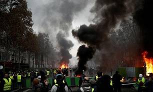 هشدار شدید فرانسه به جلیقه زردها درباره برخورد با دور جدید تظاهرات/استقرار 80 هزار نیروی امنیتی برای مقابله با معترضان