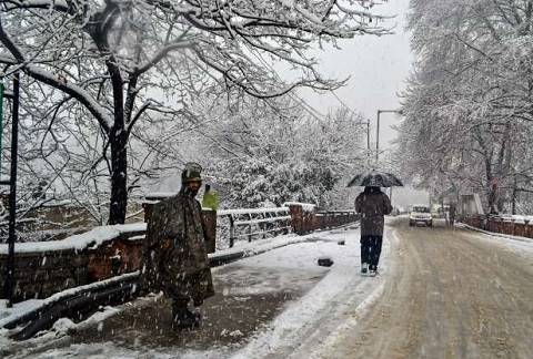 طوفان زمستانی در اروپا و آمریکا دست‌کم 30 کشته برجای گذاشت + تصاویر