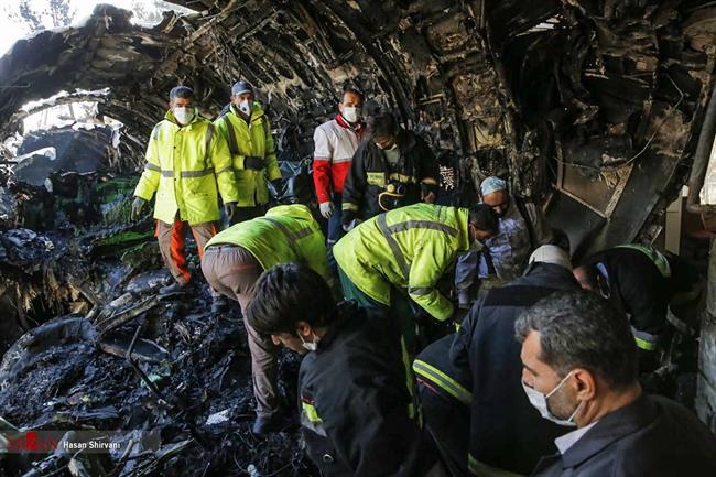 انتقال 15 جسد هواپیمای ارتش به پزشکی قانونی استان البرز+اسامی