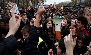 تظاهرات ضد دولتی دانشجویان فرانسوی در پاریس