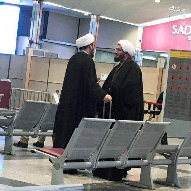 عکس: حضور بدون تشریفات امام جمعه جوان در فرودگاه