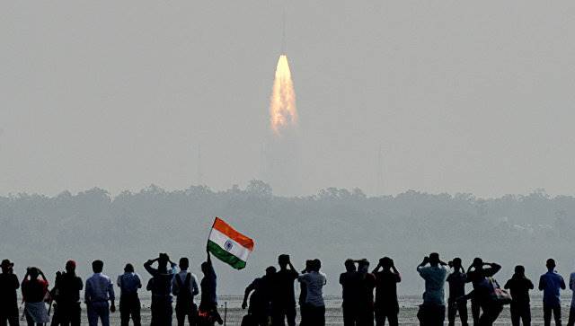 برنامه هند برای توسعه همکاری‌های فضایی با روسیه و فرانسه