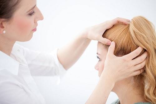 درمان پسوریازیس پوست سر با دارو و روش های خانگی