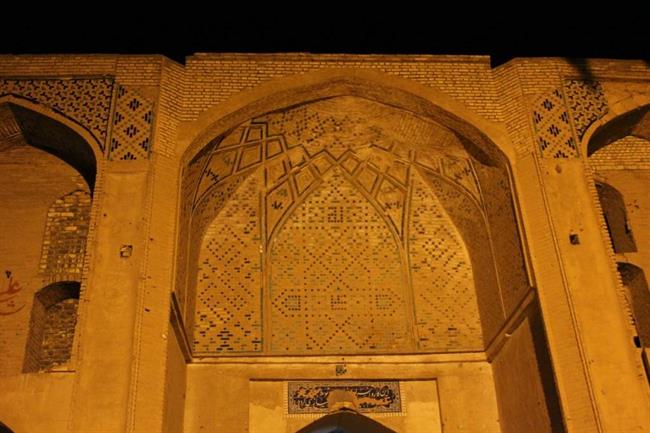 کاروانسرای عباسی گز