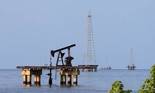 قیمت نفت در پی تحریم نفتی ونزوئلا از سوی آمریکا افزایش یافت