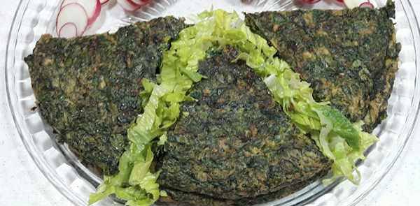 طرز تهیه کوکو اسفناج با سیب زمینی