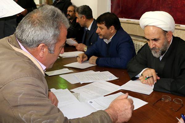 ملاقات مردمی رئیس کل دادگستری آذربایجان شرقی در مسجد امام علی (ع) شهرک رشدیه