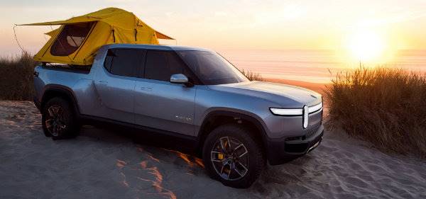 87461a22-rivian-unveils-r1t-electric-truck-35