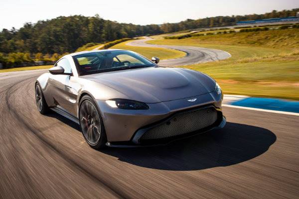 01-aston-martin-vantage