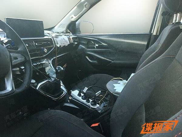 2b2ce771-2019-peugeot-changan-pickup-truck-china-3