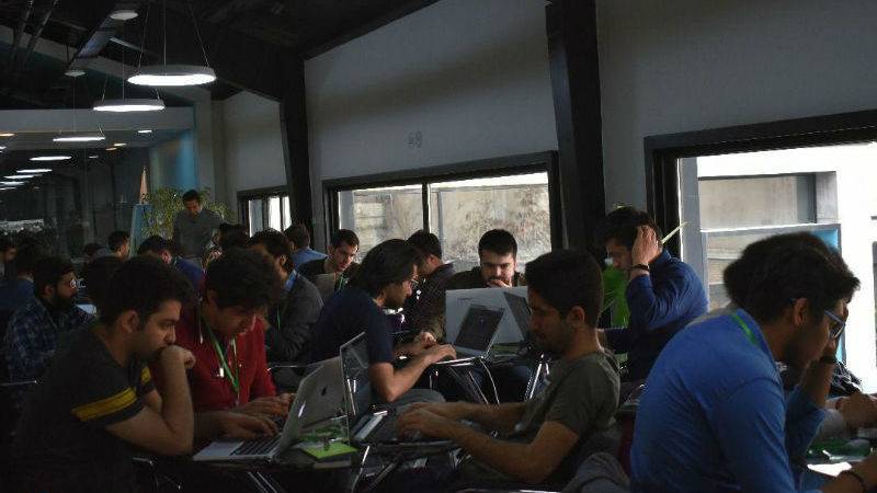 هکاتون Code Up با موضوع پخش کننده‌های آنلاین برگزار شد