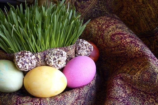 عکس سبزه عید و تخم مرغ رنگی