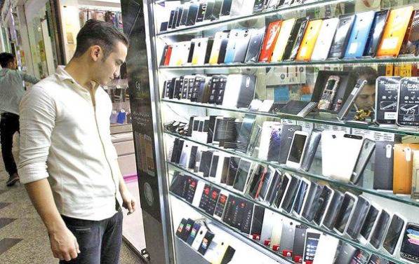 خرید و فروش گوشی در بازار موبایل کشور نصف شد