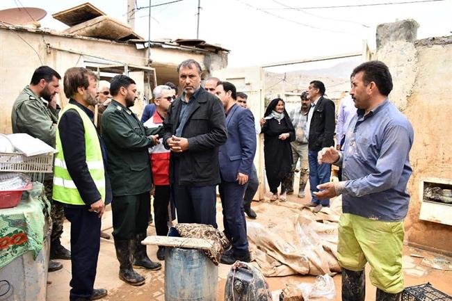 بازدید رئیس کمیسیون عمران مجلس از مناطق سیل زده شیراز