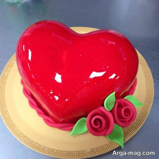 تزیین هنرمندانه کیک تولد عاشقانه