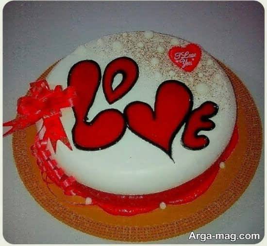 تزیین جذاب کیک تولد عاشقانه
