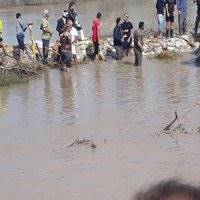 نوجوان ١٥ ساله خوزستانی در حال ساخت سیل‌بند در آب غرق شد