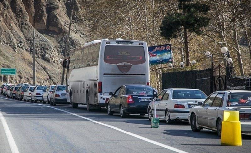تردد اتوبوس در جاده چالوس آزاد شد