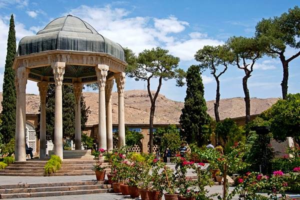 جاهای دیدنی شیراز در بهار  