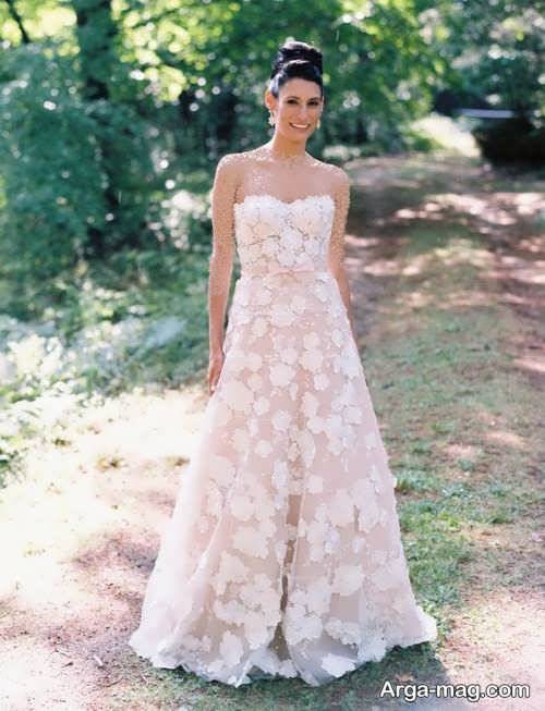 لباس عروس دکلته و گل برجسته 