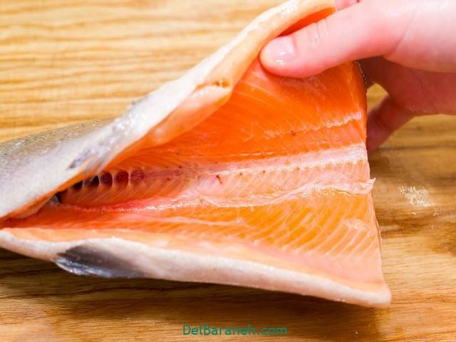پاک کردن ماهی سالمون (2)