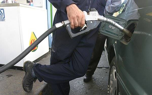 نعمتی: هیچ گونه افزایش قیمت بنزین صورت نخواهد گرفت