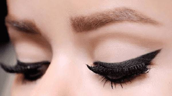5 اشتباه آرایشی برای کسانی که چشمان کوچک دارند