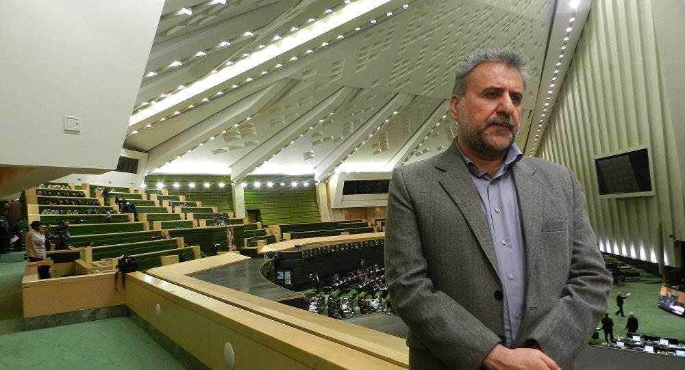 رئیس کمیسیون امنیت ملی مجلس:  ایجاد میز قرمز به معنی مذاکره ایران و آمریکا نیست
