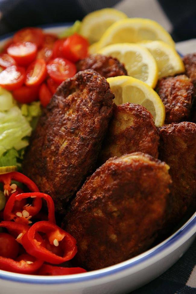 طرز تهیه کتلت مرغ زعفرانی خوشمزه