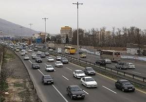ترافیک در آزادراه کرج-تهران نیمه سنگین است/ بارش پراکنده باران در تهران و گلستان