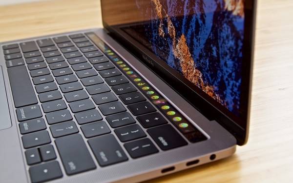 سریع ترین لپ تاپ اپل عرضه شد؛ مک بوک پرو با پردازنده هشت هسته ای اینتل