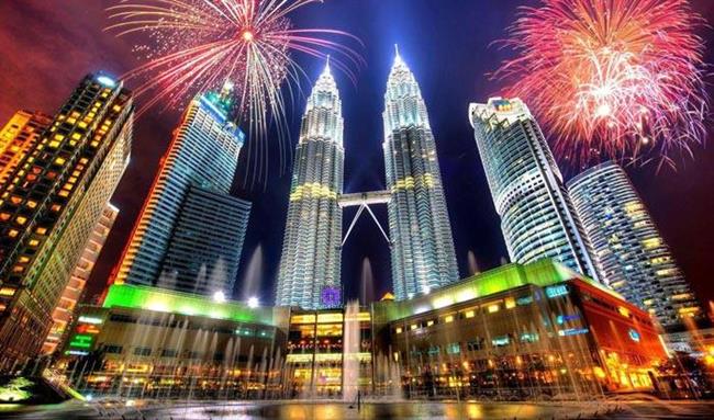 برج دوقلوی پتروناس از بهترین مقصدهای گردشگری مالزی