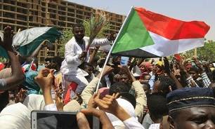 تداوم خشونت علیه معترضان سودانی/ ارتش مجددا به متحصنین و معترضان سودانی حمله کرد