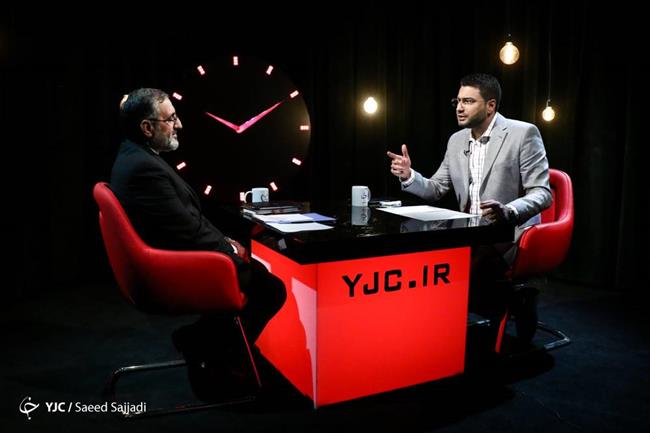 عقربه شفافیت روی «10:10 دقیقه»؛ عقربه شفافیت روی «10:10 دقیقه»؛
