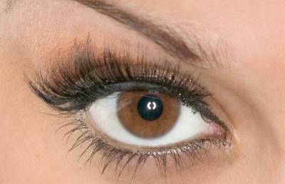 روش دوم آرایش چشم با پوست سفید و چشم قهوه‌ای